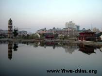 In Yiwu, the Xiuhu park's lake